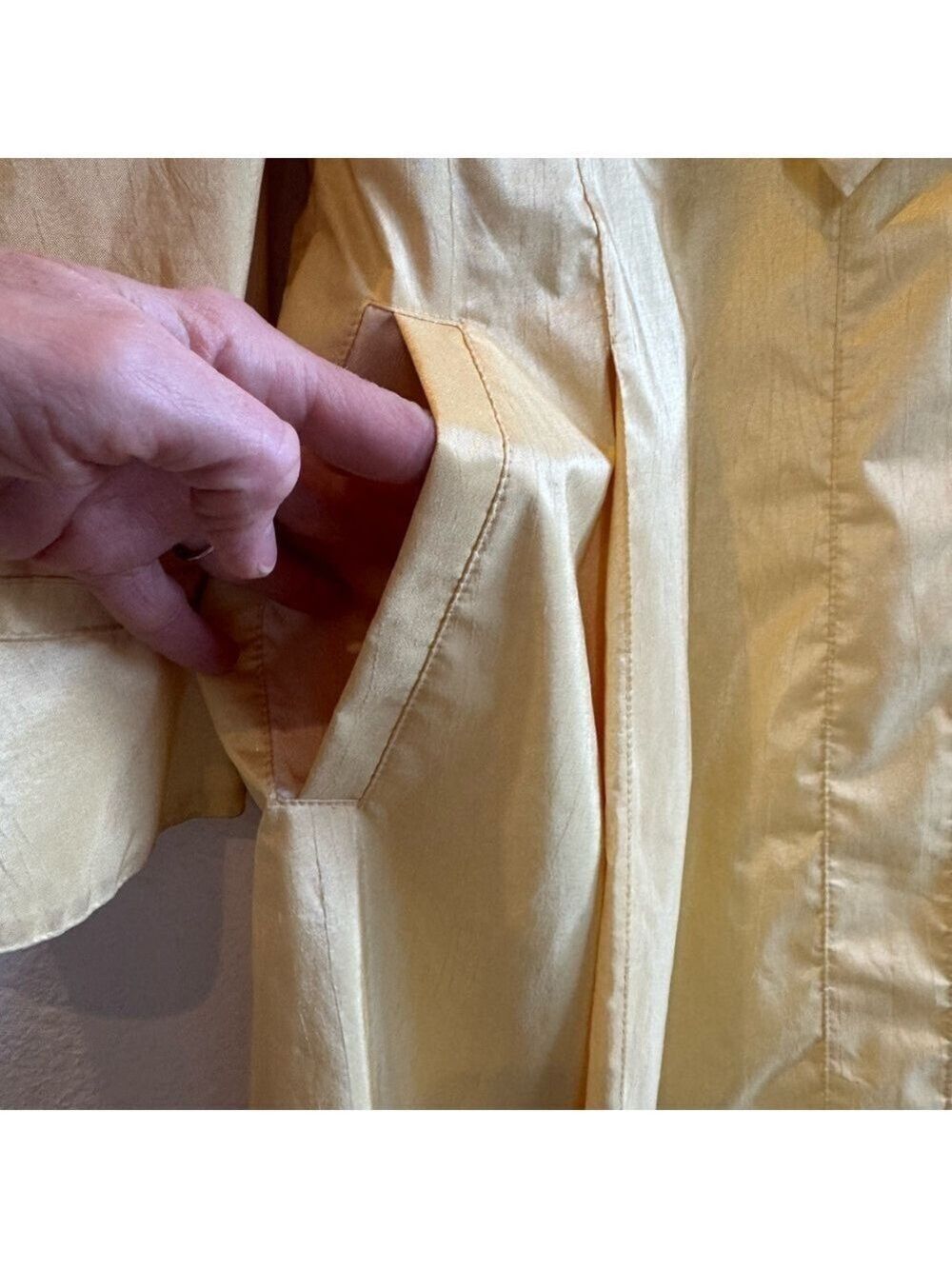 S. ROTHSCHILD Vintage Pleated Front Coat - Picture 4 of 13